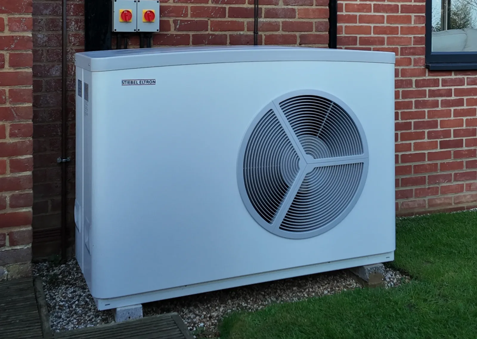 Stiebel Eltron air source heat pump at the Cage home